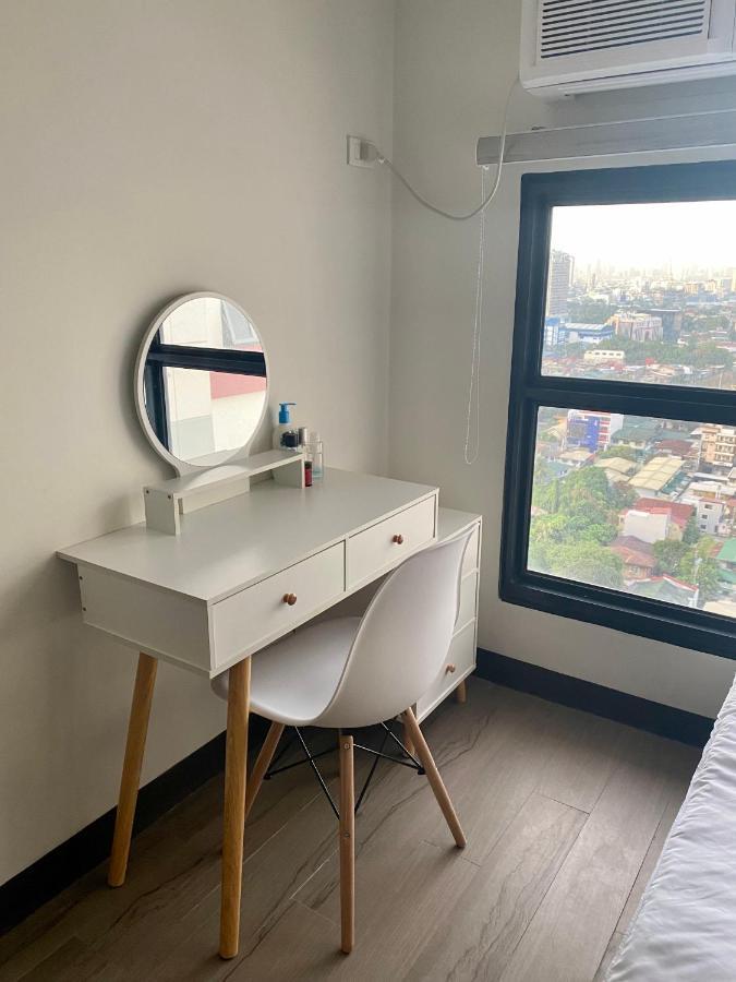 ケソンシティ Cozy Fully Furnished Qc Studio With Skyline Viewアパートホテル エクステリア 写真